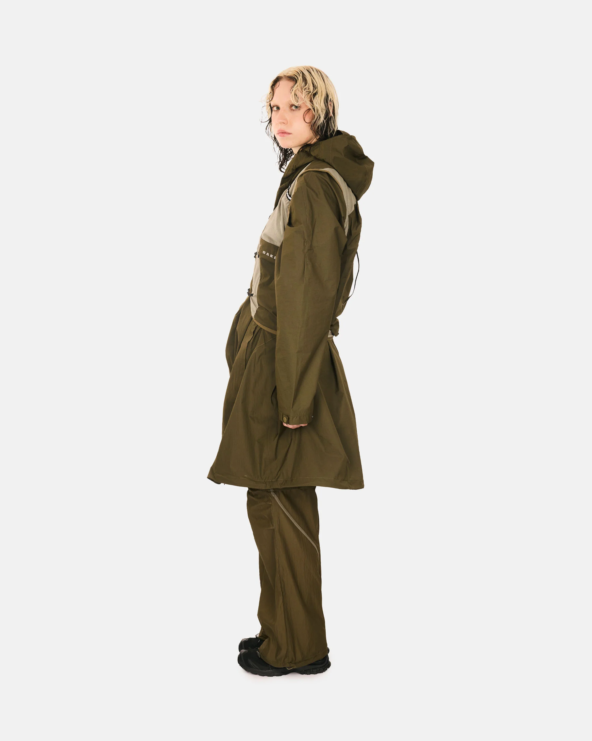 Latitude Flight Vest Poncho - Image 7